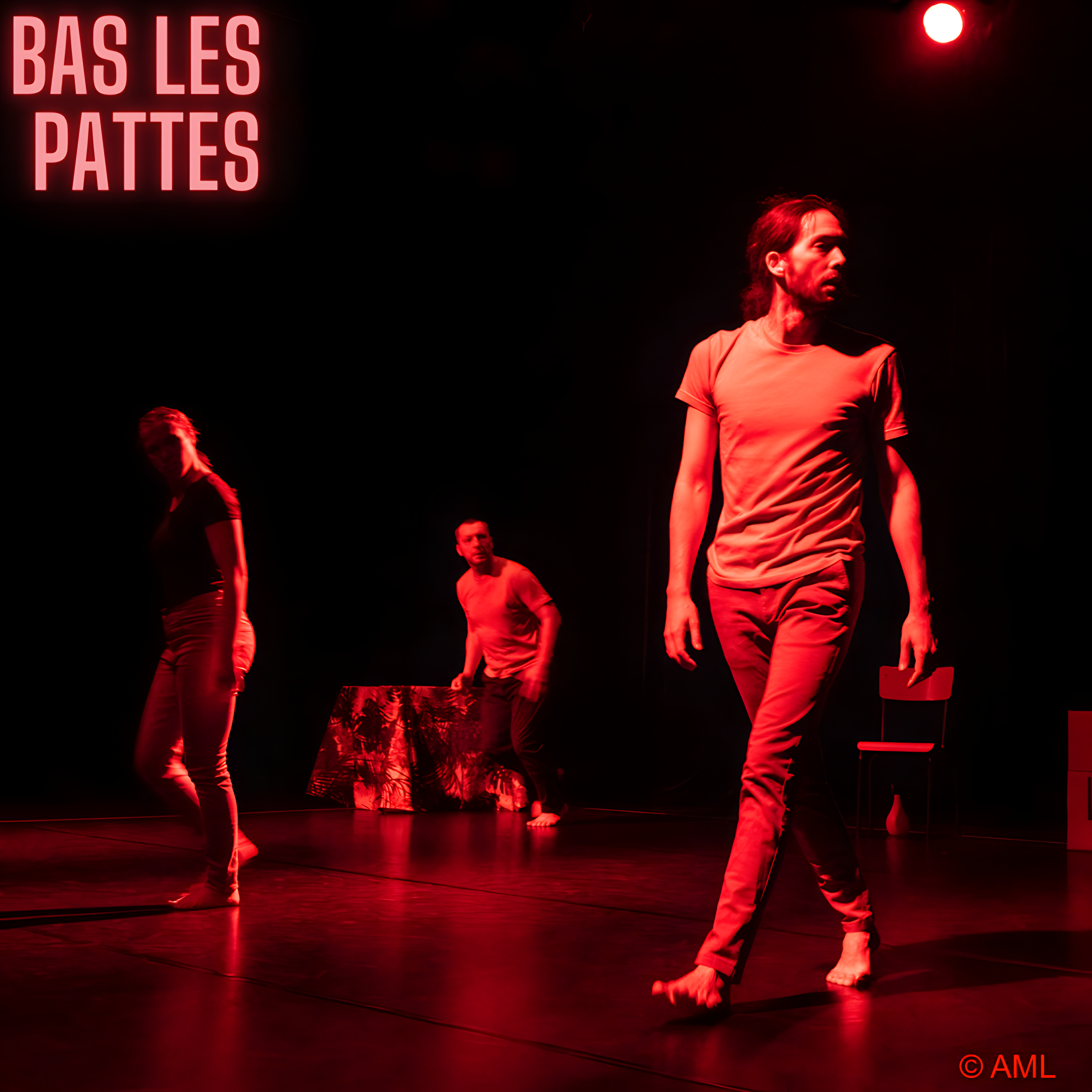 "Bas les pattes" © AML